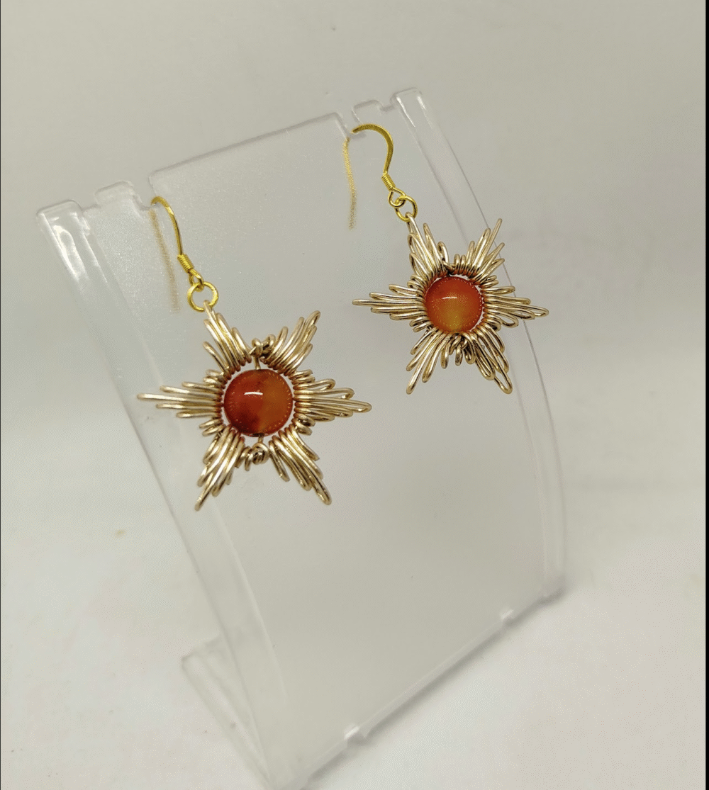 boucles d'oreilles en forme d'étoileet pierre jaspe orange