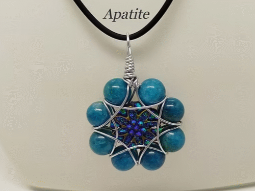 apatite sautoir fleur en pierres apatite