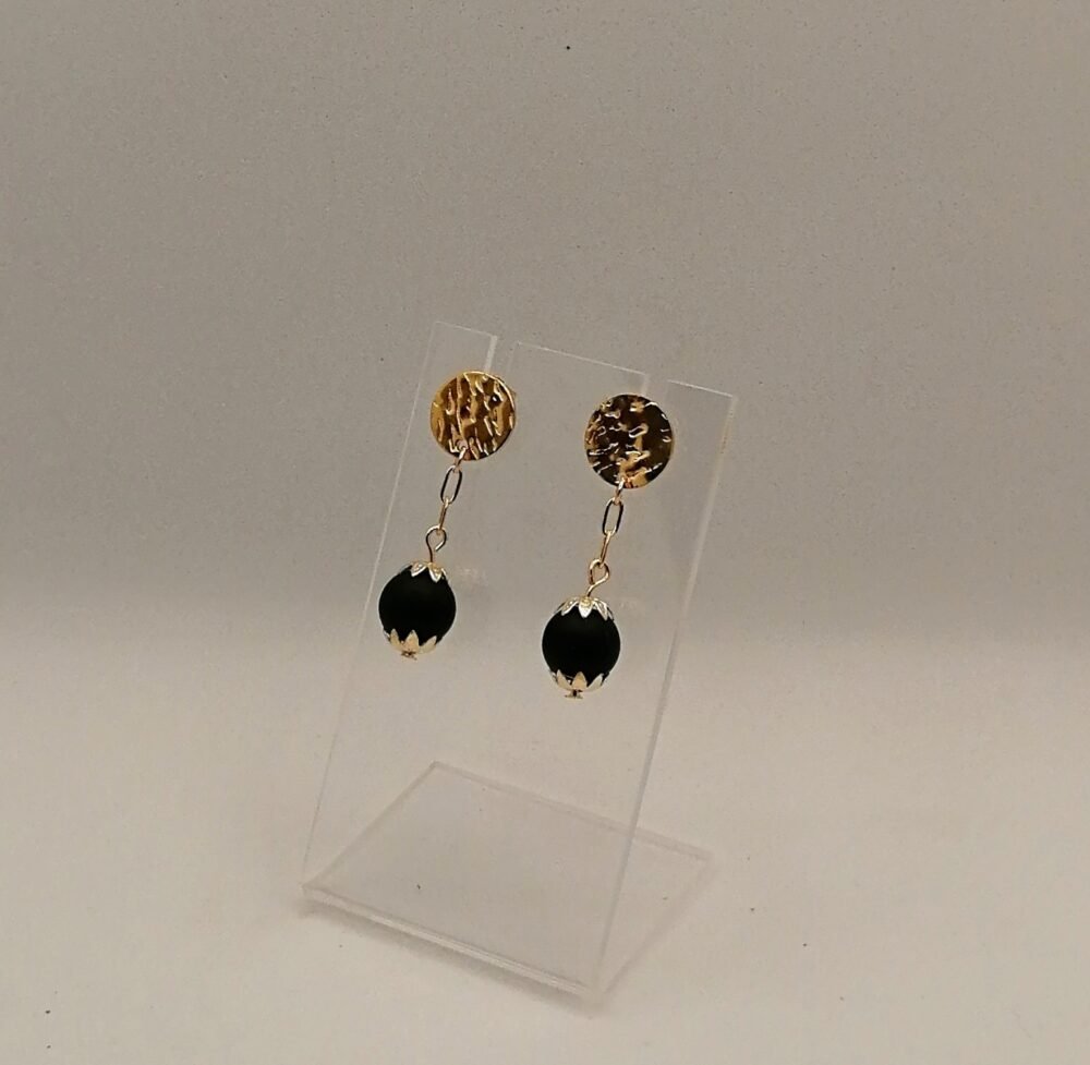 onyx-chaîne doré-boucles d'oreilles