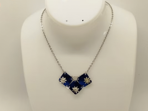 collier en fil aluminium bleu 2 collier-en-fil-aluminium-bleu-