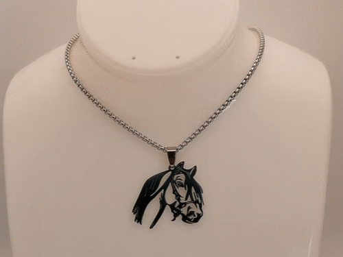 collier-pour-hommes-tete-de-cheval