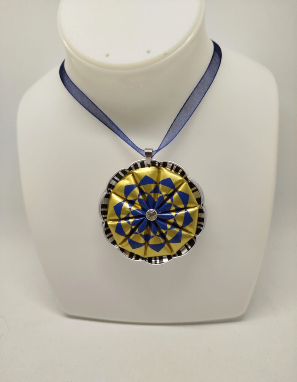 collier-vertuo-dore-bleu-