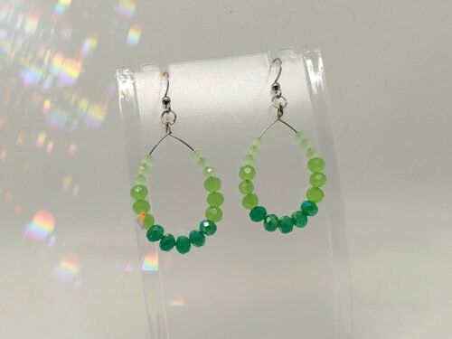 créoles femme bijou fait main avec des perles en verre à facettes vertes crochets en acier mypearls jewelery_edited creoles-femme-bijou-fait-main-avec-des-perles-en-verre-a-facettes-vertes-crochets-en-acier-