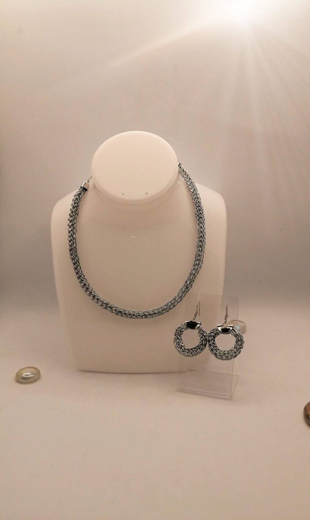 tricot-viking-parure-argente-fil-aluminium-fait-main-