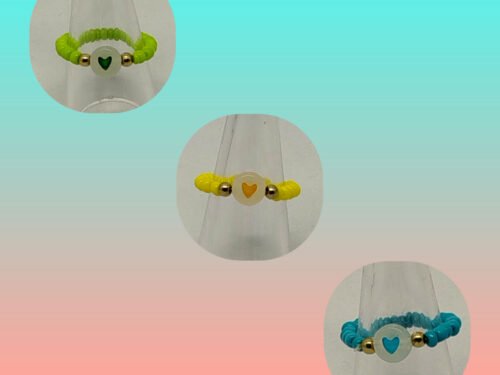 3 modèles de bagues pour enfants avec petit cœur lumineux