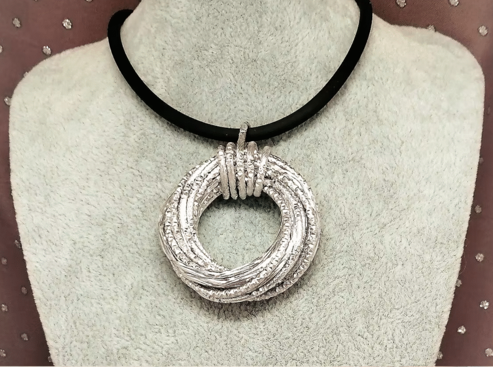Collier Cyclone En Aluminium Argenté de 5cm