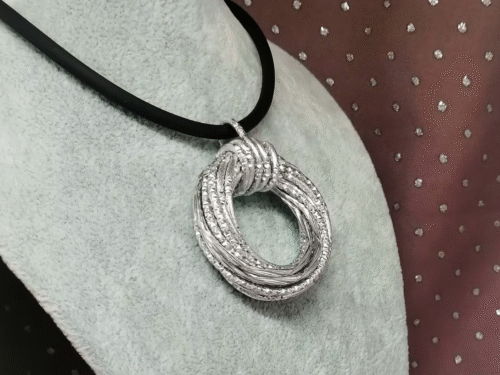 Collier Cyclone En Aluminium Argenté de 5cm Collier Cyclone En Aluminium Argenté de 5cm