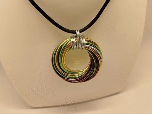pendentif cyclone en fil aluminium de plusieurs couleurs pendentif cyclone en fil aluminium de plusieurs couleurs
