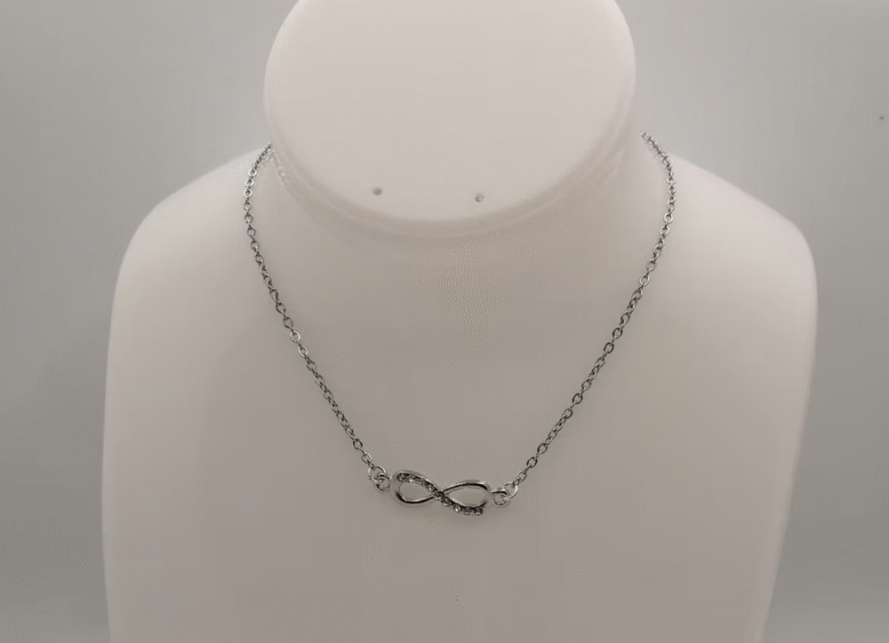 Collier Infini Élégant avec Strass