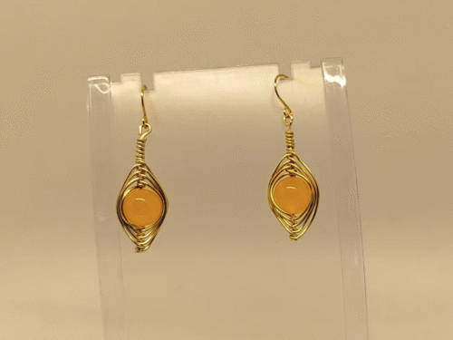 boucles d'oreilles bijoux fait main avec pierres calcédoine jaune crochets hypoallergéniques couleur doré