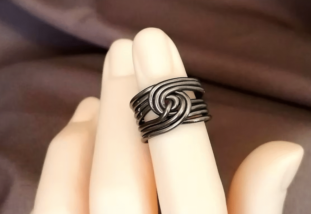 bague en fil aluminium marron
