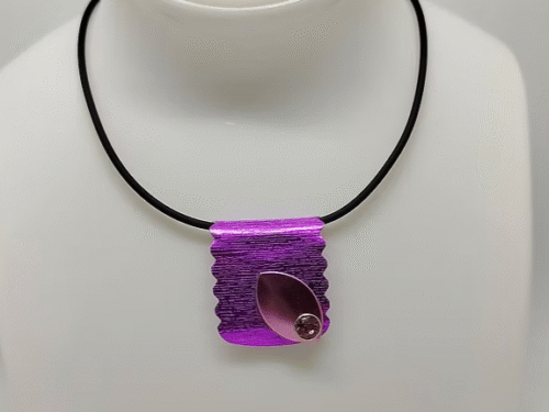 collier-en-fil-aluminium-large-avec-strass-collier-en-caoutchouc