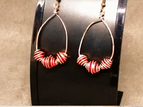 boucles d'oreilles avec 3 petites cages à perles en fil aluminium cuivré faits main
