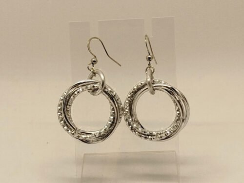 boucles d'oreilles cyclone en 3 cercles de fil aluminium argenté et strié crochet en acier hypoallergéniques bijou fait main