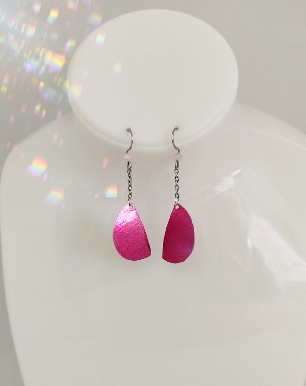 boucles d'oreilles en fil aluminium rose bijoux fait main