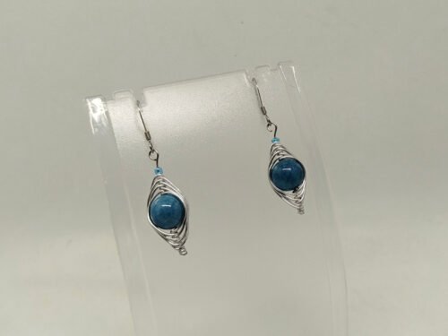 boucles d’oreilles femme créés à la main avec pierres naturelles calcédoine crochets hypoallergéniques boucles d'oreilles femme créés à la main avec pierres naturelles calcédoine crochets hypoallergéniques