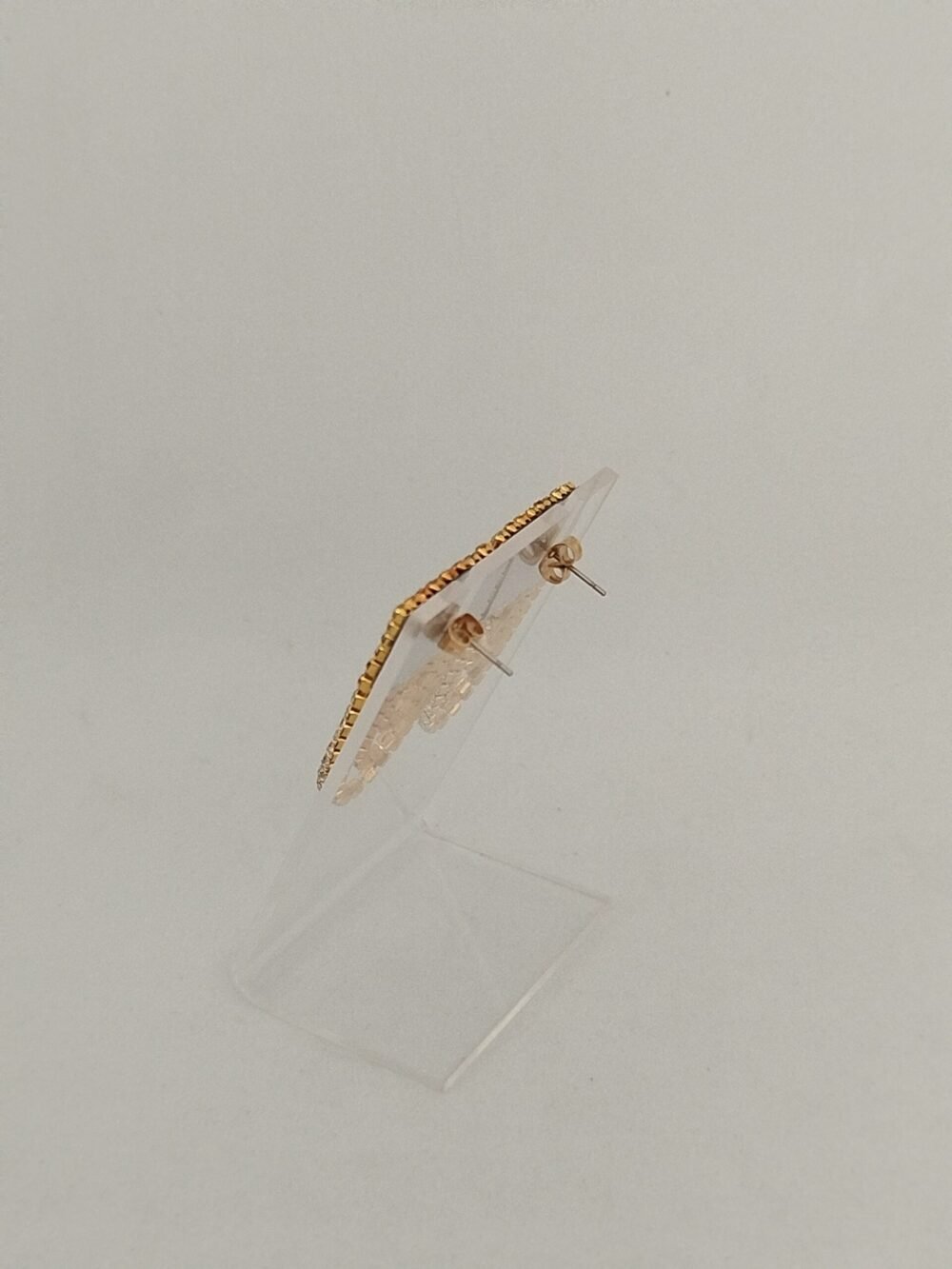 boucles d'oreilles femme en lanières de strass dorées avec clou d'oreilles en acier bijou fait main