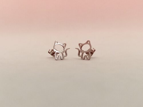 Magnifiques clous d'oreilles en acier inoxydable en forme de petit chat.