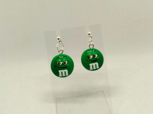boucles d’oreilles pour enfants breloque m&m’s vertes clou d’oreille argenté boucles d'oreilles pour enfants breloque m&m's vertes clou d'oreille argenté