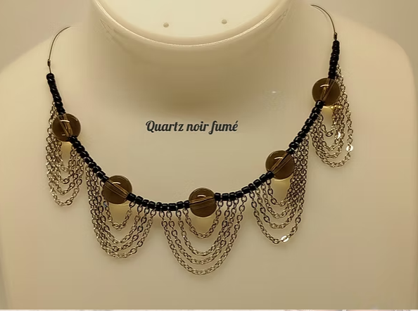 colliers-en-pierres-naturelles-et-petites-chaînes