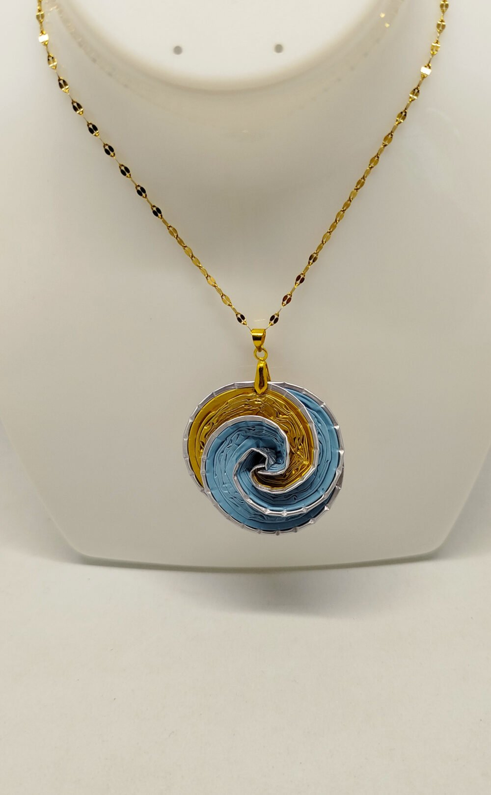 collier femme créé avec capsules de café en forme de spirale chaîne en acier inoxydable doré à maillons plats