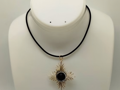 collier-flocon-de-neige-pierre-onyx