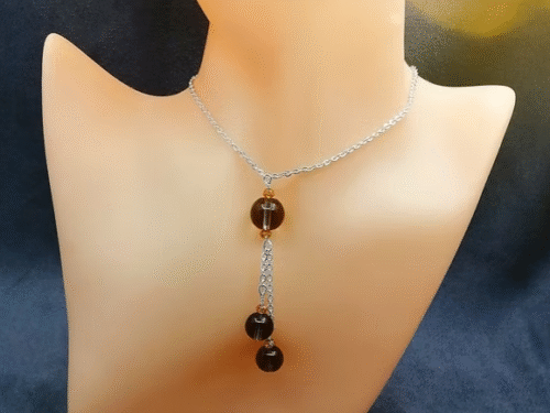 collier en acier argenté et pierres naturelles quartz noir fumé