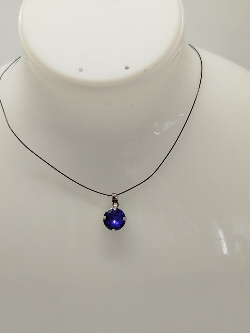 collier en câble à bijoux et petit strass bleu de 10 mm
