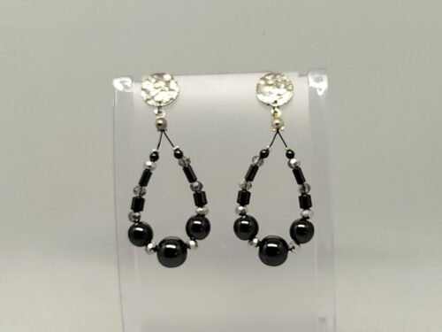 créoles femme avec pierres naturelles hématite de différentes tailles bijoux fait main clous d'oreilles rondes et en acier inoxydable