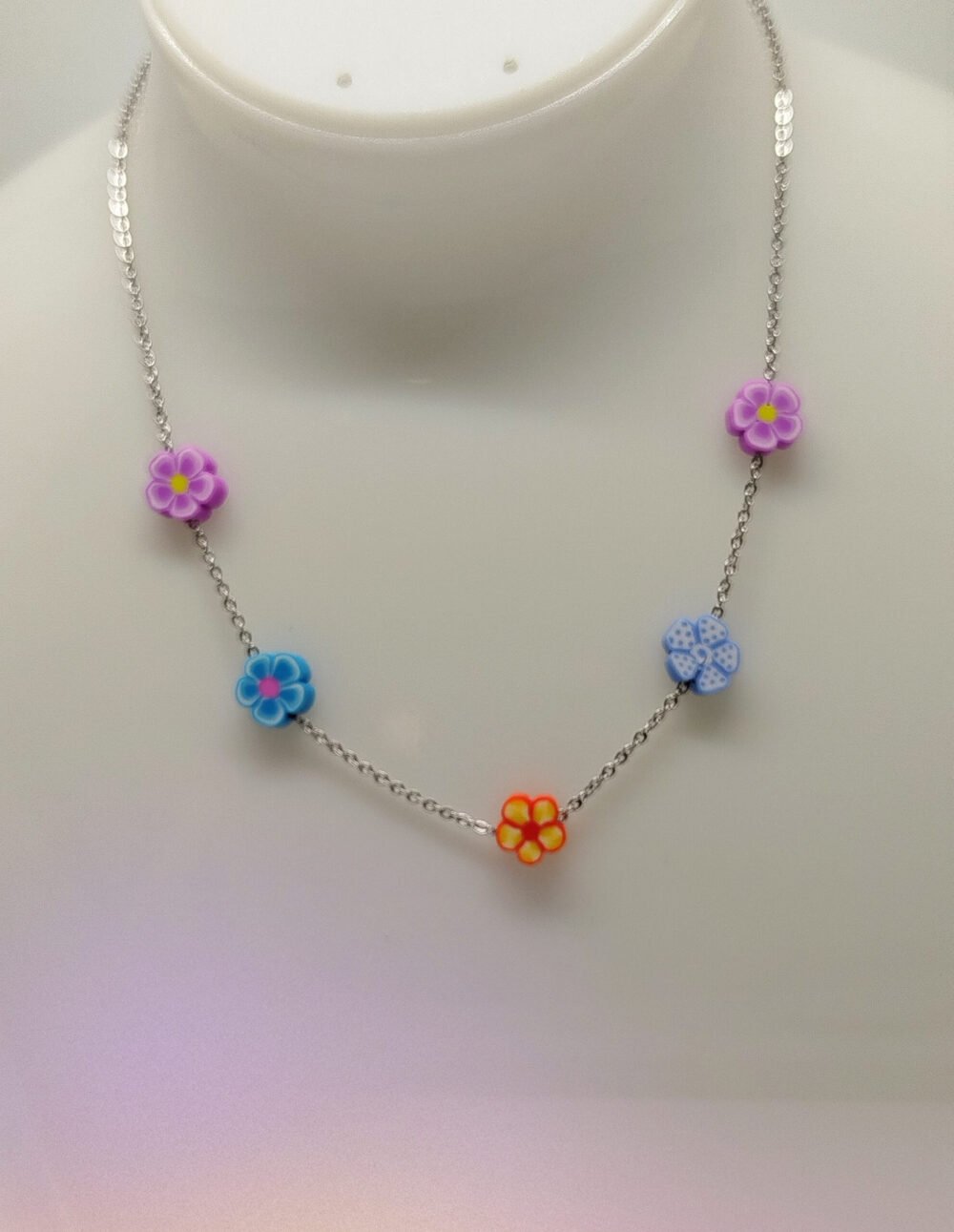 Collier en Acier Inoxydable et Fleurs Colorées