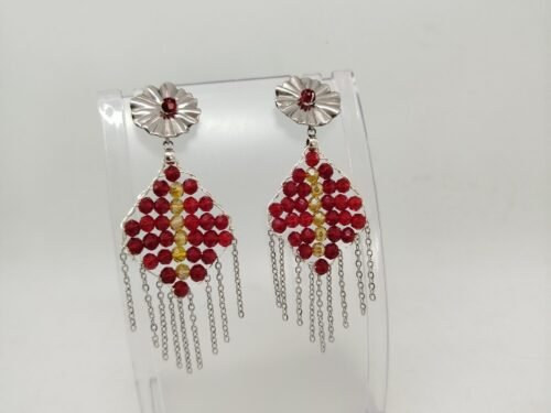 boucles d’oreilles en perles en verre à facettes rouge et pampilles de chaîne en acier boucles d'oreilles en perles en verre à facettes rouge et pampilles de chaîne en acier