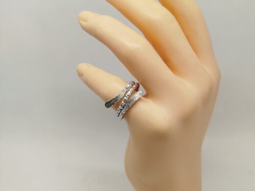 Bague argentée martelée