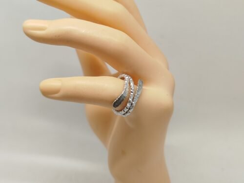 Bague argentée martelée