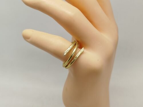Bague en fil d'aluminium doré
