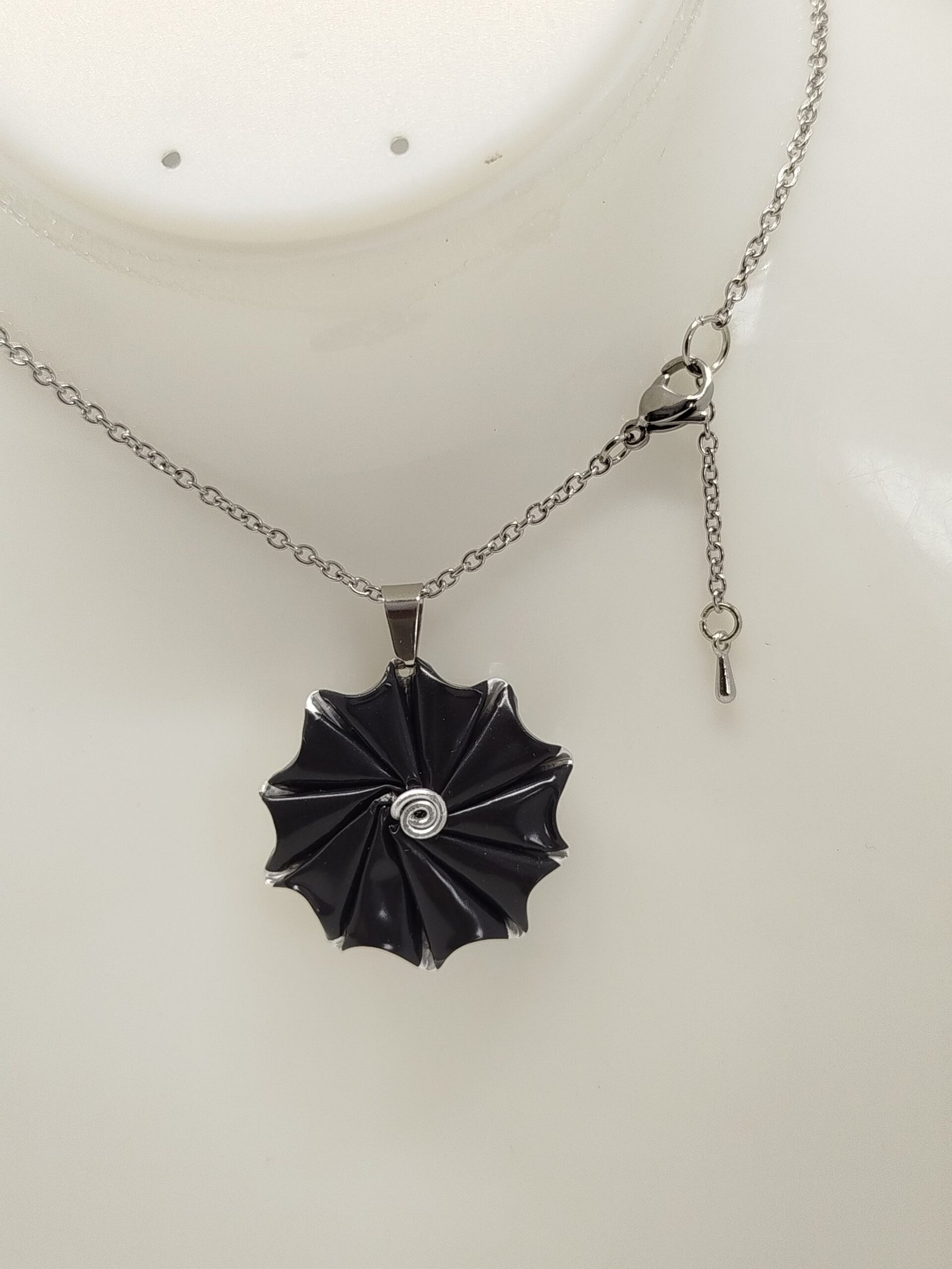 collier en capsule de café noir et chaîne argenté en acier