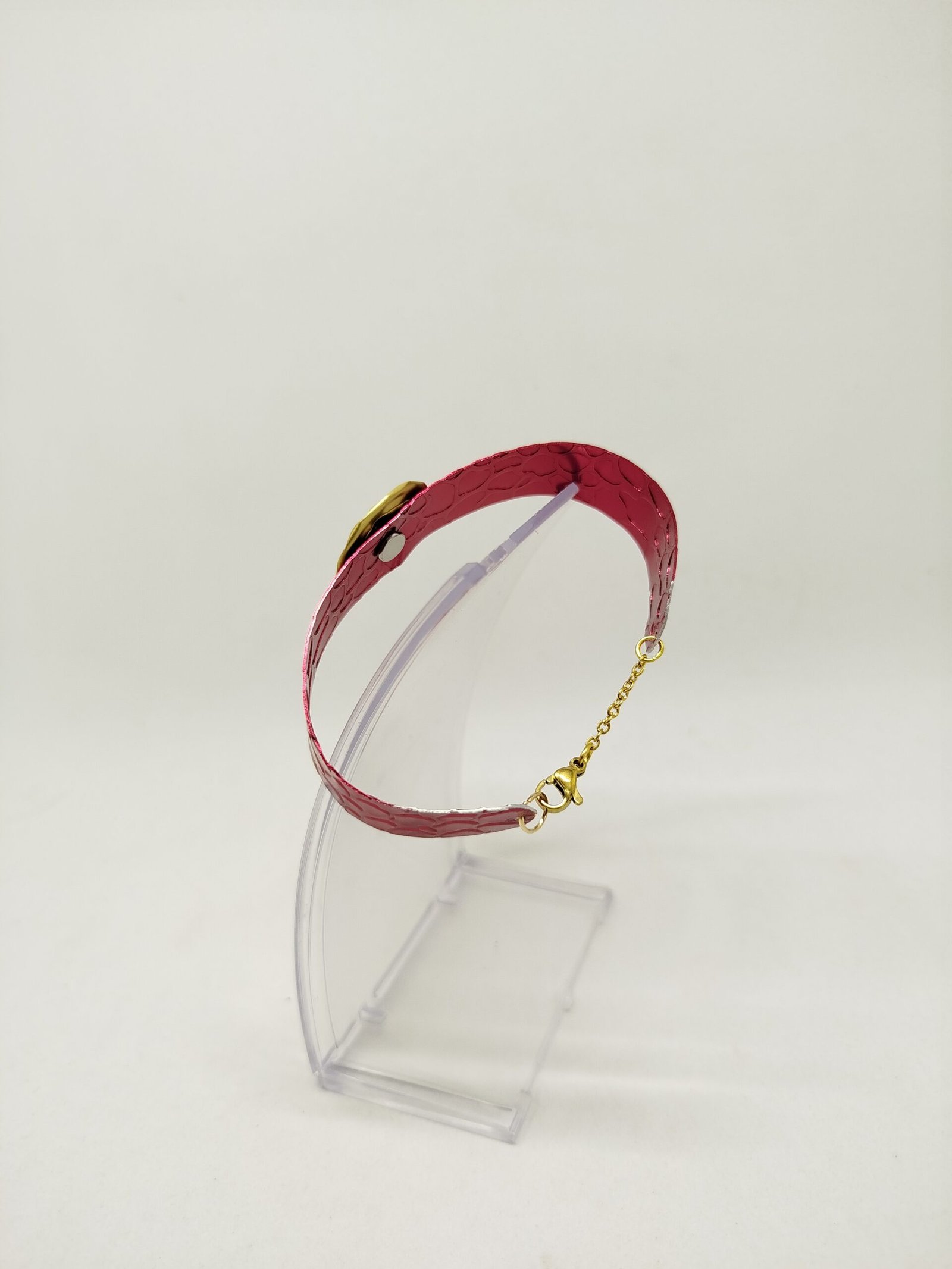 bracelet en fil aluminium large rouge avec capsule de café et strass