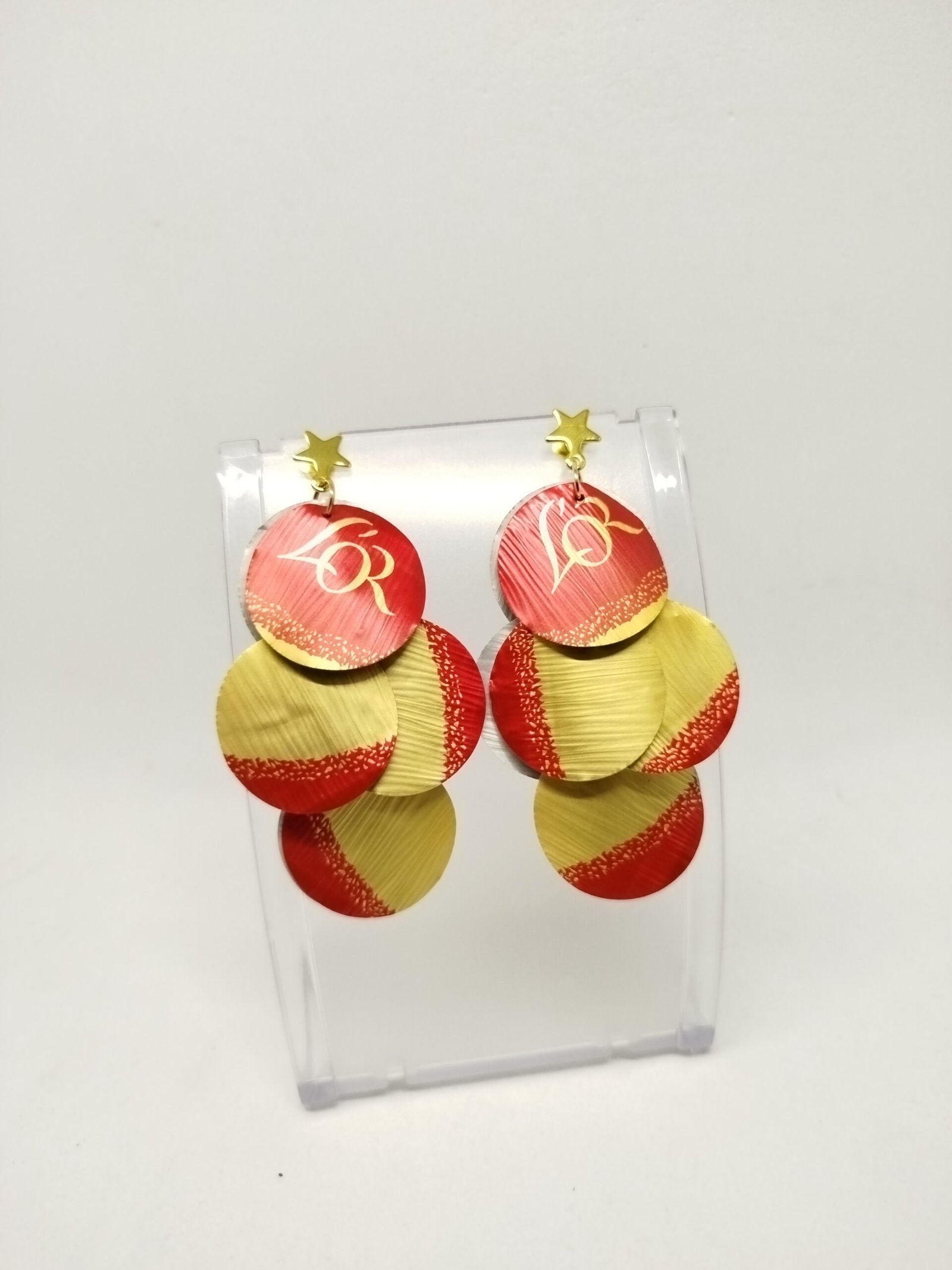 Boucles D'Oreilles Pétales D'Or capsules de café rouge