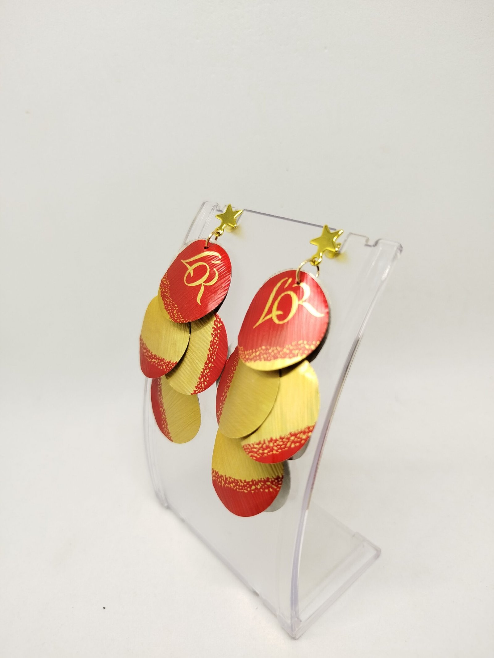 Boucles D'Oreilles Pétales D'Or capsules de café rouge