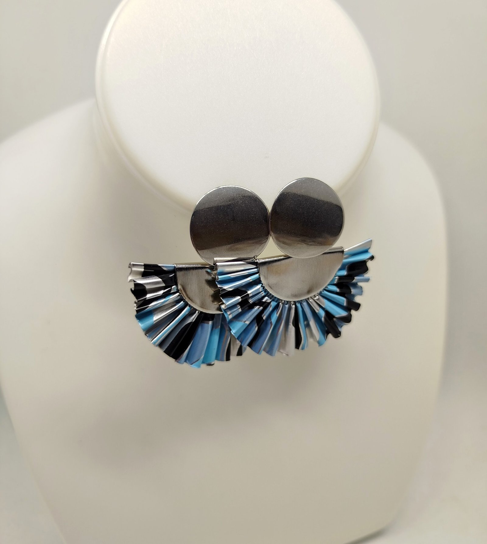 Boucles d'Oreilles Capsule Éventail bleu et noir