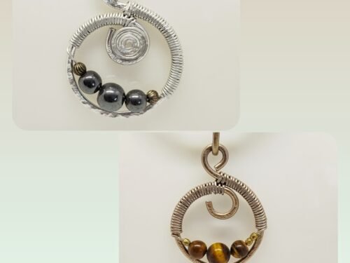 plusieurs pendentifs avec pierres fixer au centre