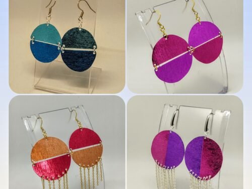 plusieurs paires de boucles d'oreilles en fil aluminium plat