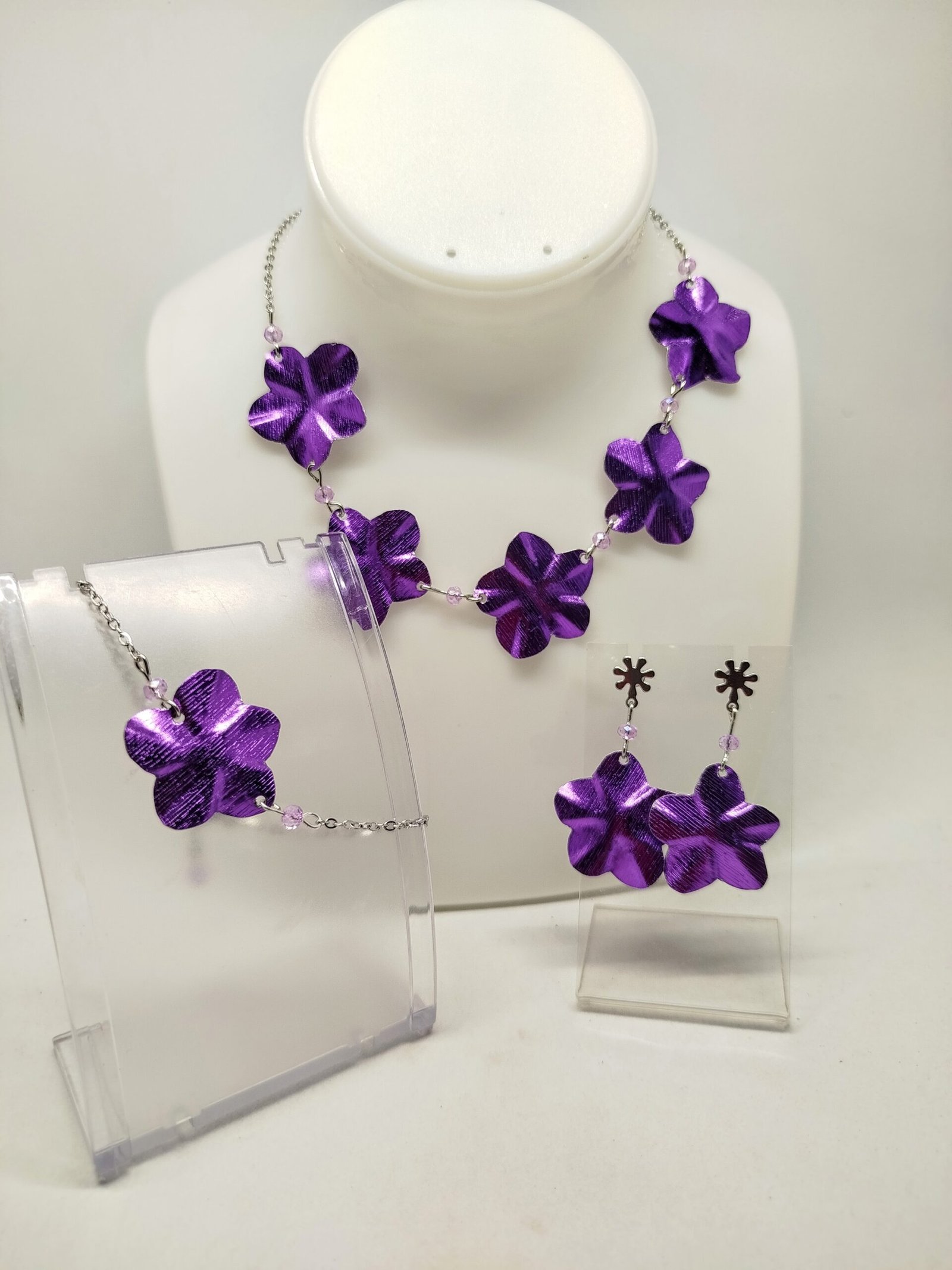 parures en fil aluminium large violet en forme de fleur