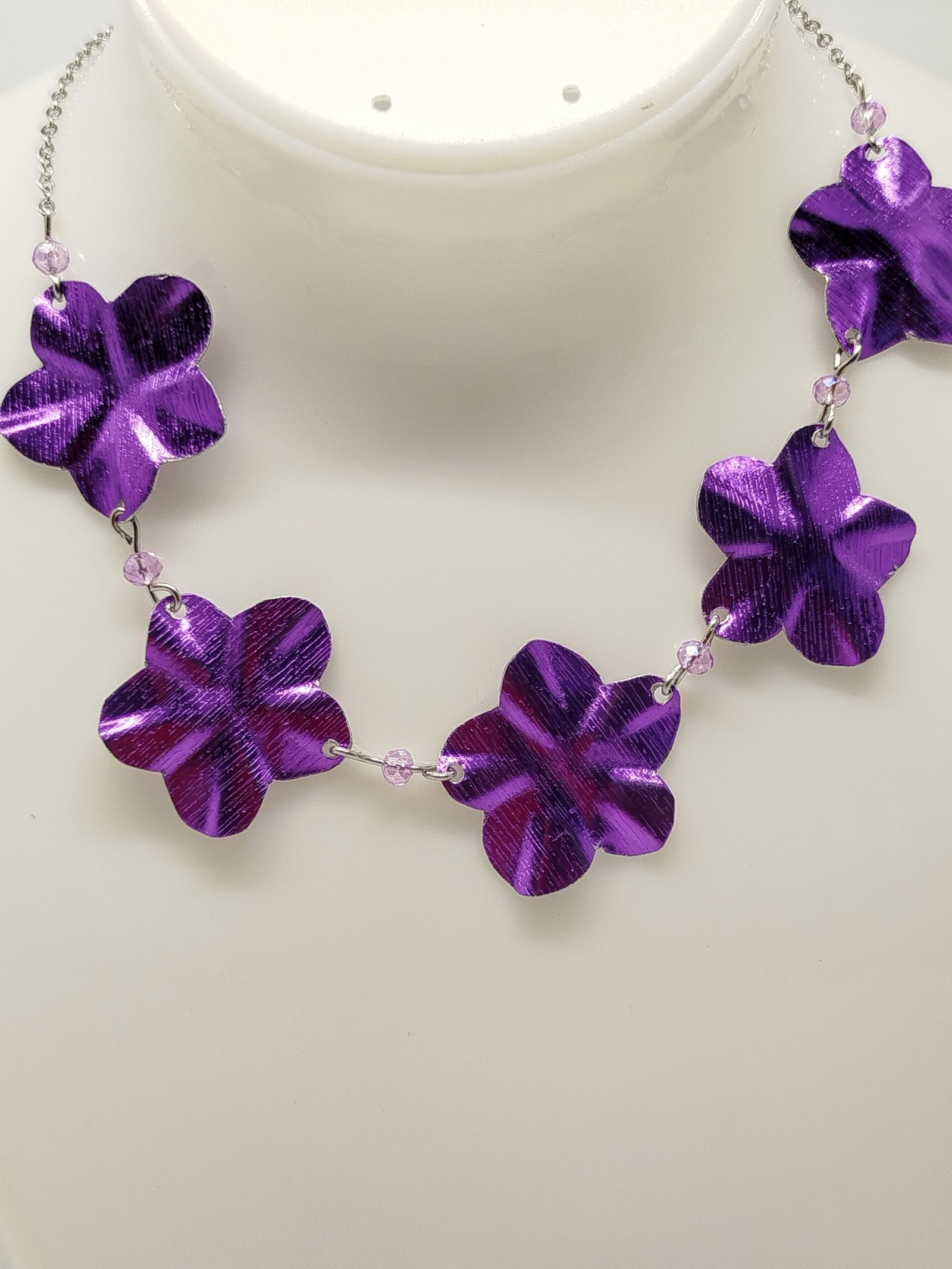 Chic et Glamour en Fleur en fil aluminium large collier en fil aluminium large violet