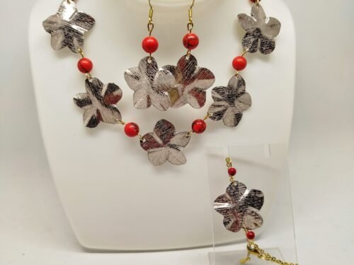 Élégante Fleur Design parure en fil aluminium couleur champagne pierre howlite rouge Élégante Fleur Design parure en fil aluminium couleur champagne pierre howlite rouge