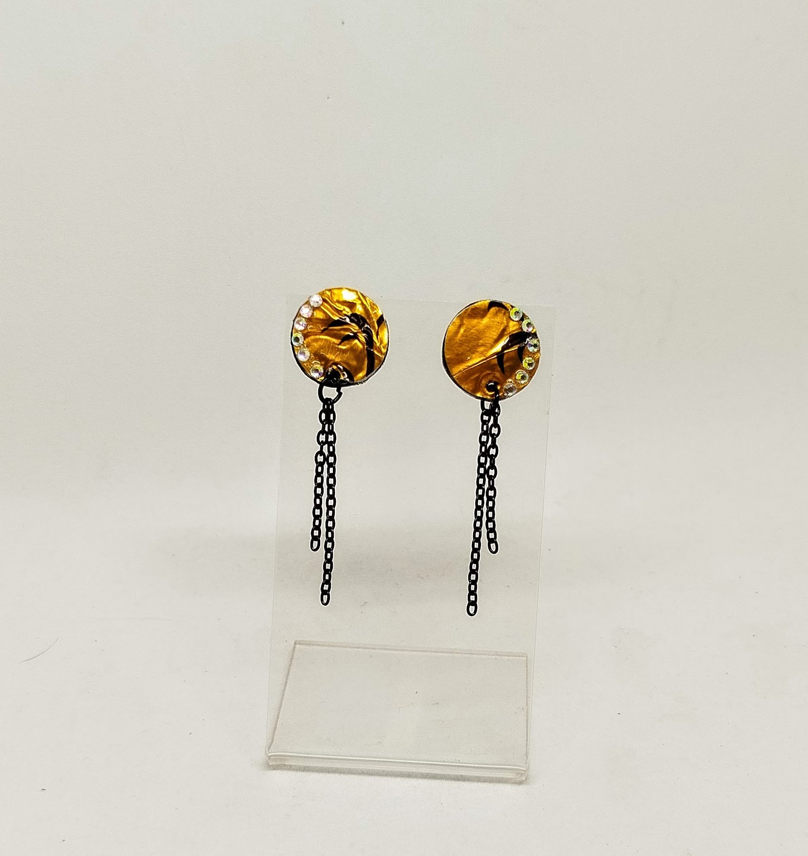 boucles d'oreilles en capsules nespresso orange et pompon chaîne noire