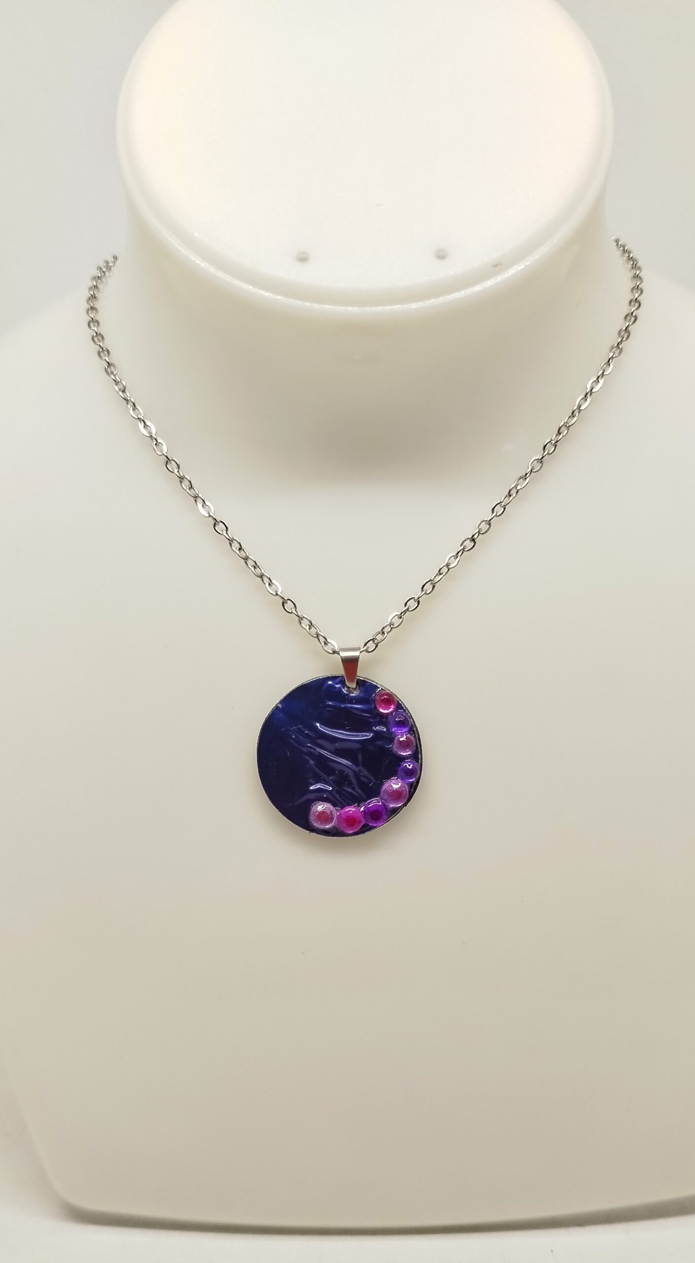 collier en capsules nespresso bleu avec strass